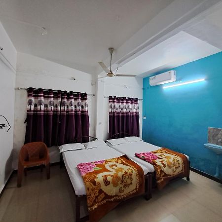 Hôtel Goldan Palece à Trimbak Extérieur photo